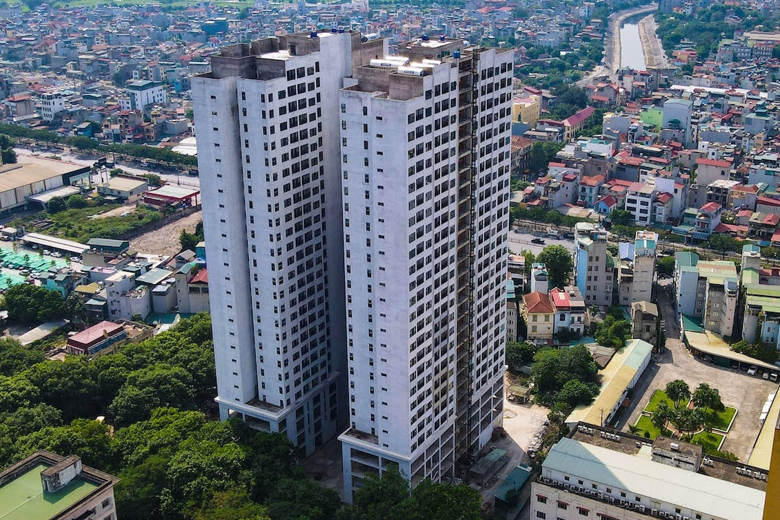 Chủ đầu tư 'rất hổ thẹn', chung cư thất hẹn, khách rót thêm tiền chờ đợi