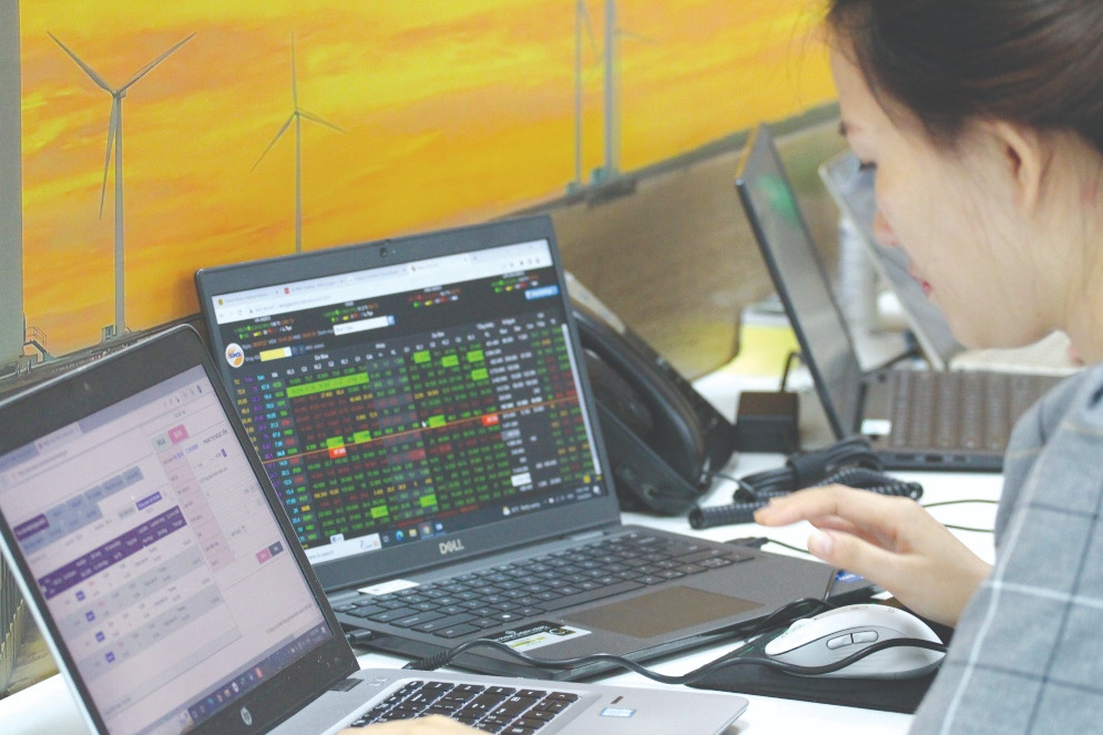 VN’s stock market outshines savings