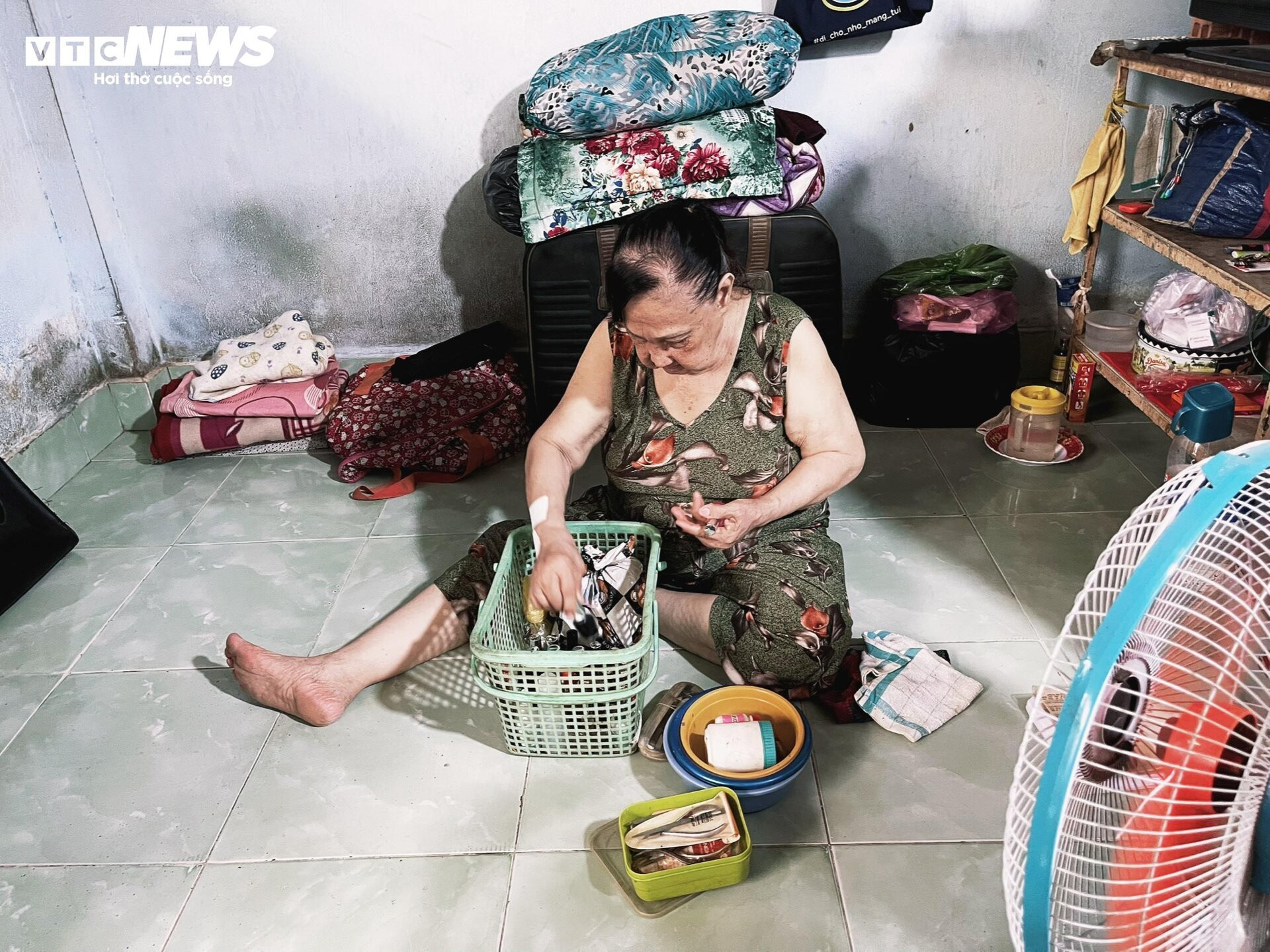 Chồng bỏ, con mất, 'cô đào nức tiếng một thời' sống lủi thủi trong nhà trọ 15m2 - 7