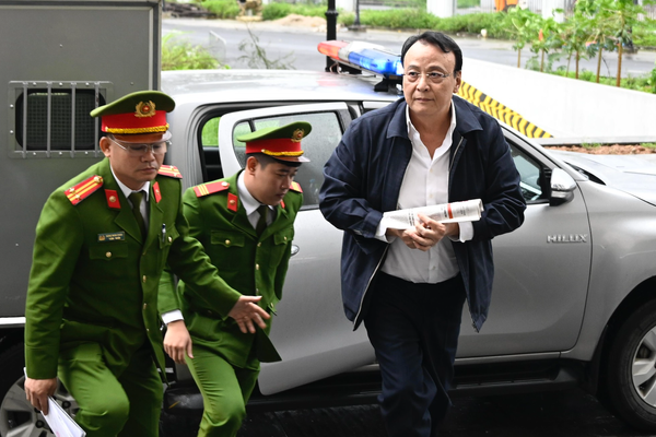 Chủ tịch Tân Hoàng Minh Đỗ Anh Dũng nhận án 8 năm tù