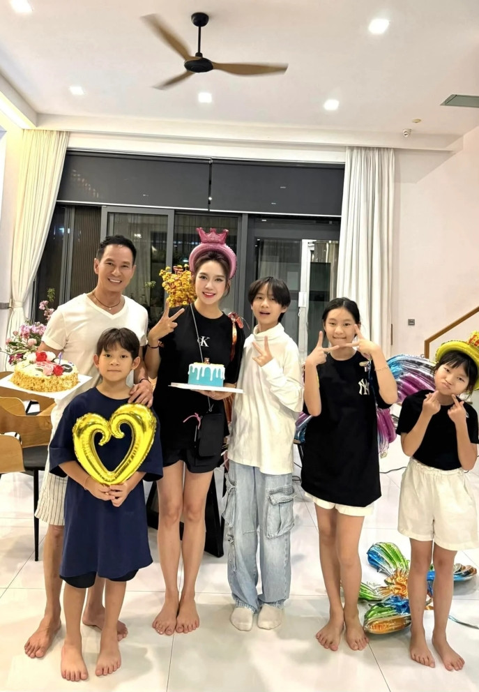 batch dd4342690979844928597054138302662165409780254n 00175178.jpg