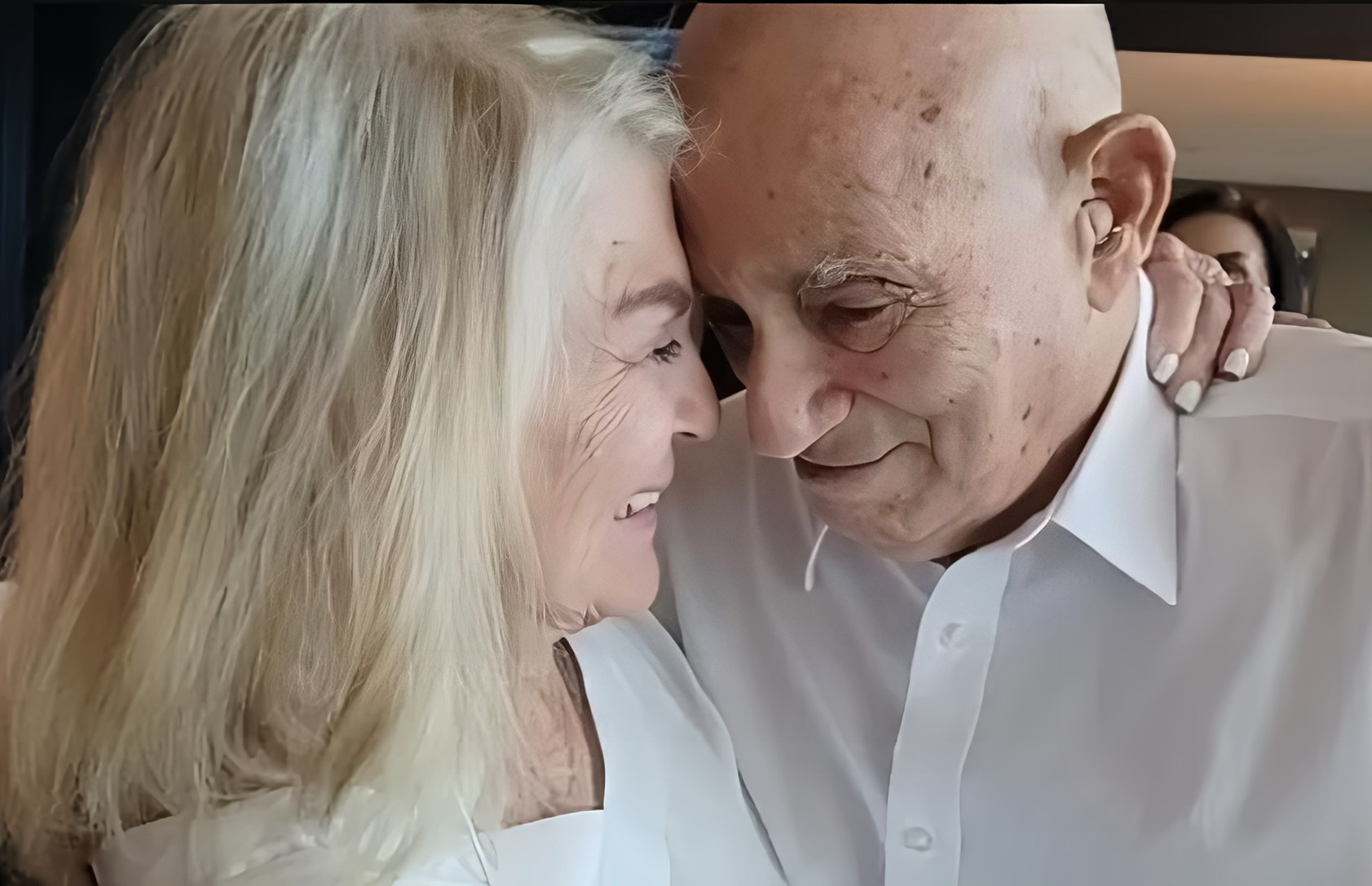 Cụ ông 100 tuổi sắp cưới cụ bà 96 tuổi, tình yêu là &apos;thuốc trường thọ&apos;