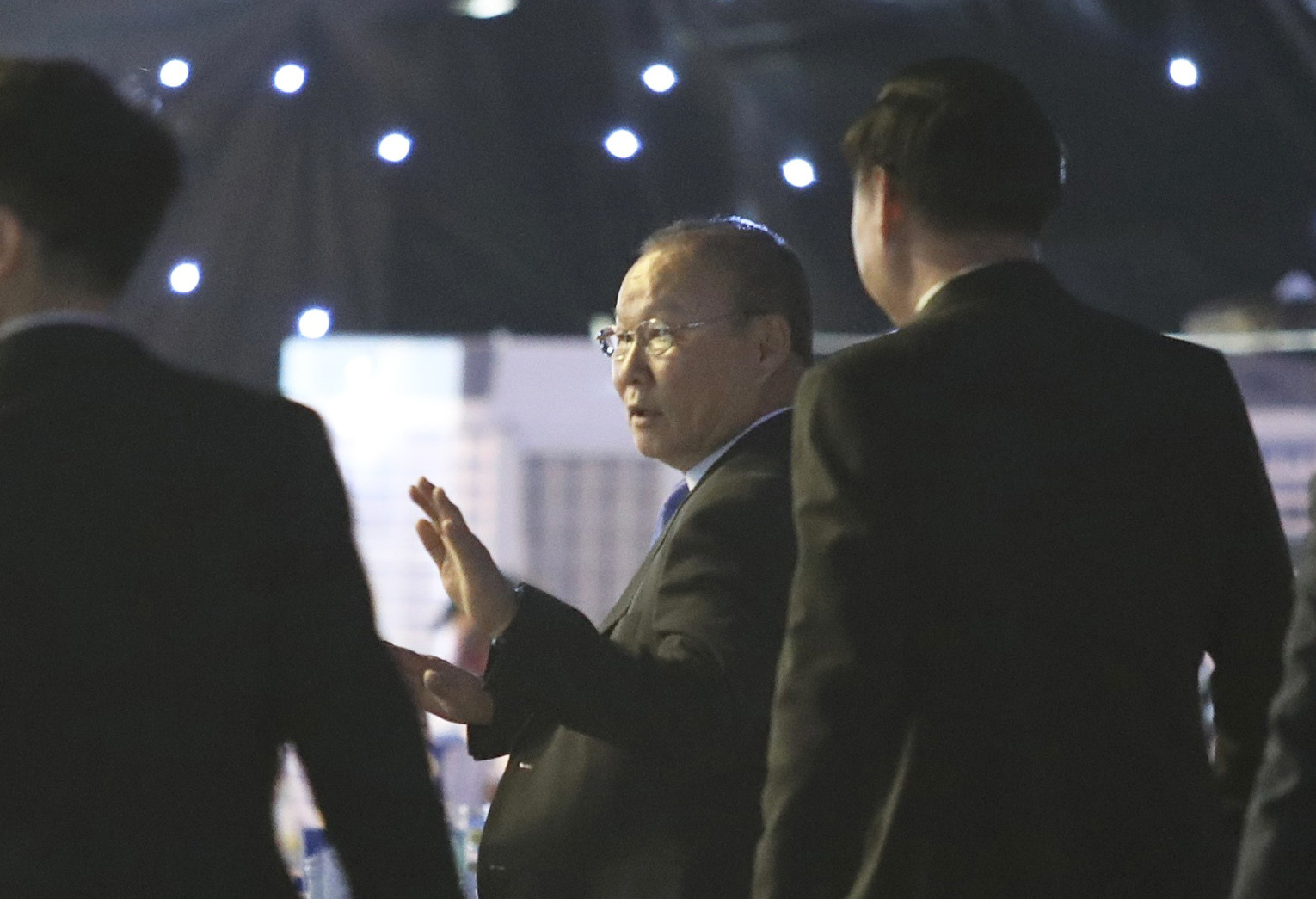 quang hai cuoi 7.jpg