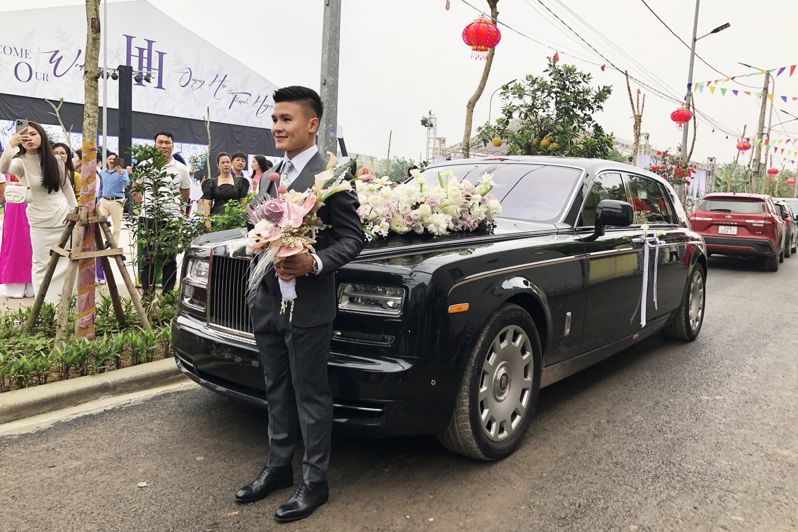 quang hai cuoi 8 297.jpg