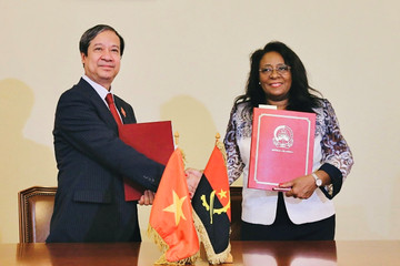 Sẽ cử sinh viên Angola sang Việt Nam theo chương trình học bổng hiệp định