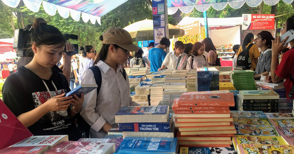 VN publishers grappling to escape difficulties