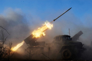 Các nhà máy điện Ukraine bị tấn công, máy bay chiến đấu Ba Lan xuất kích