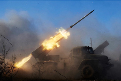 Các nhà máy điện Ukraine bị tấn công, máy bay chiến đấu Ba Lan xuất kích
