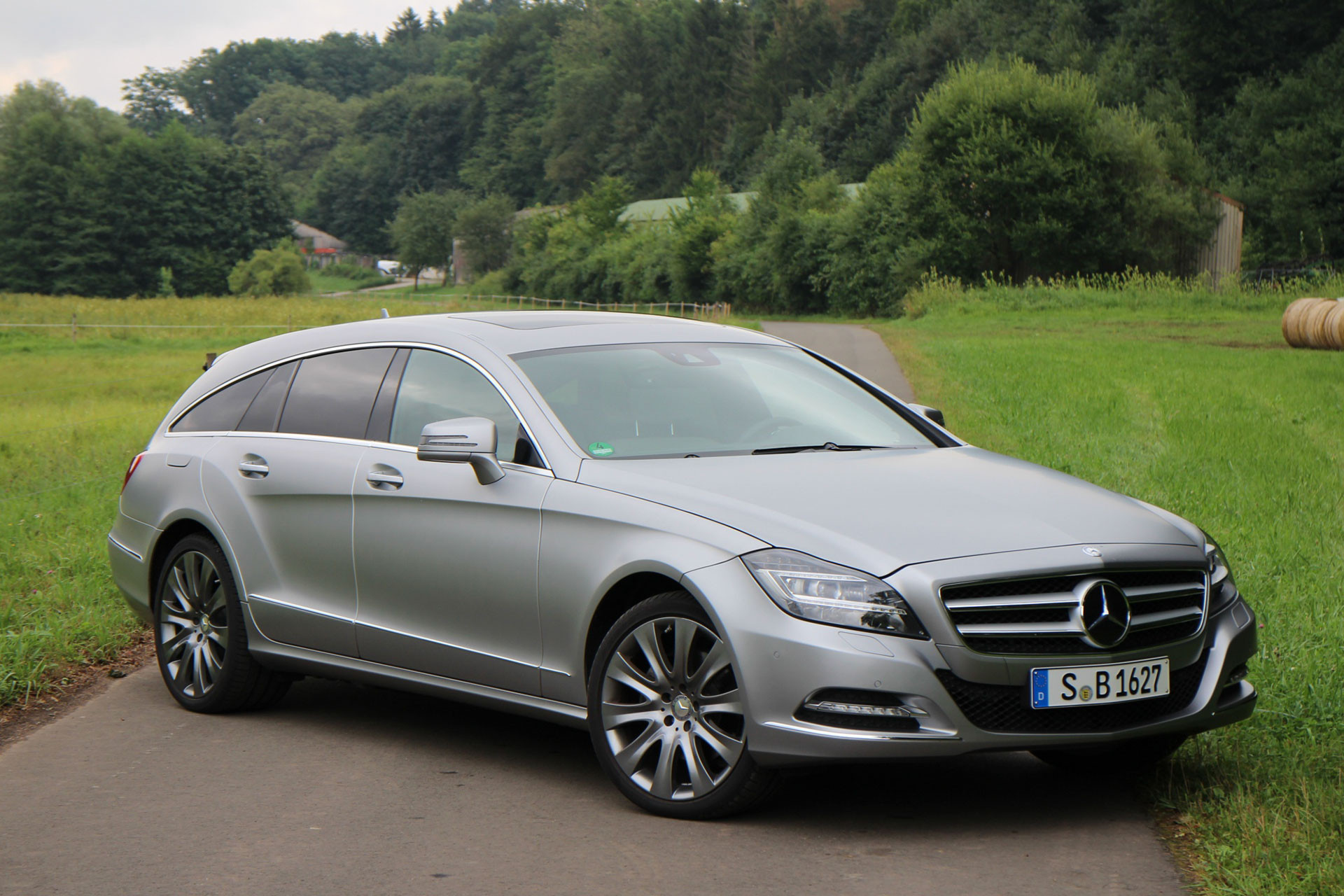 cls shooting brake.jpg