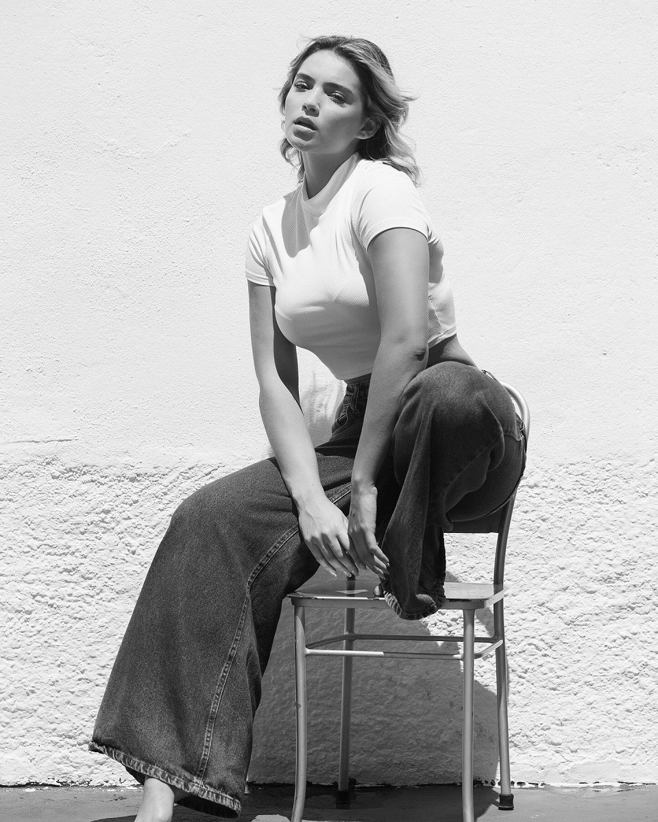 endrick ban gai 5.jpg