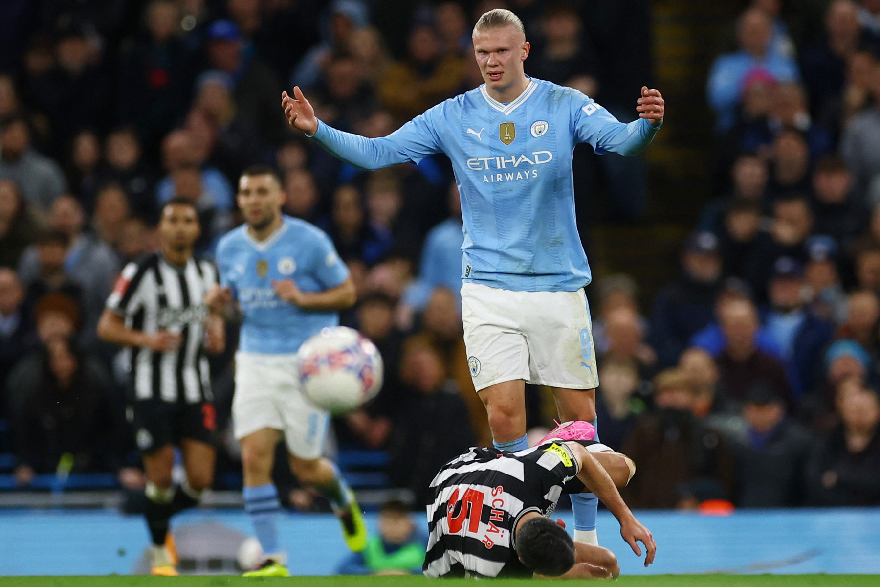 Man City đấu Arsenal: Pep Guardiola cần đánh thức bản lĩnh Haaland haaland man city newcastle.jpg