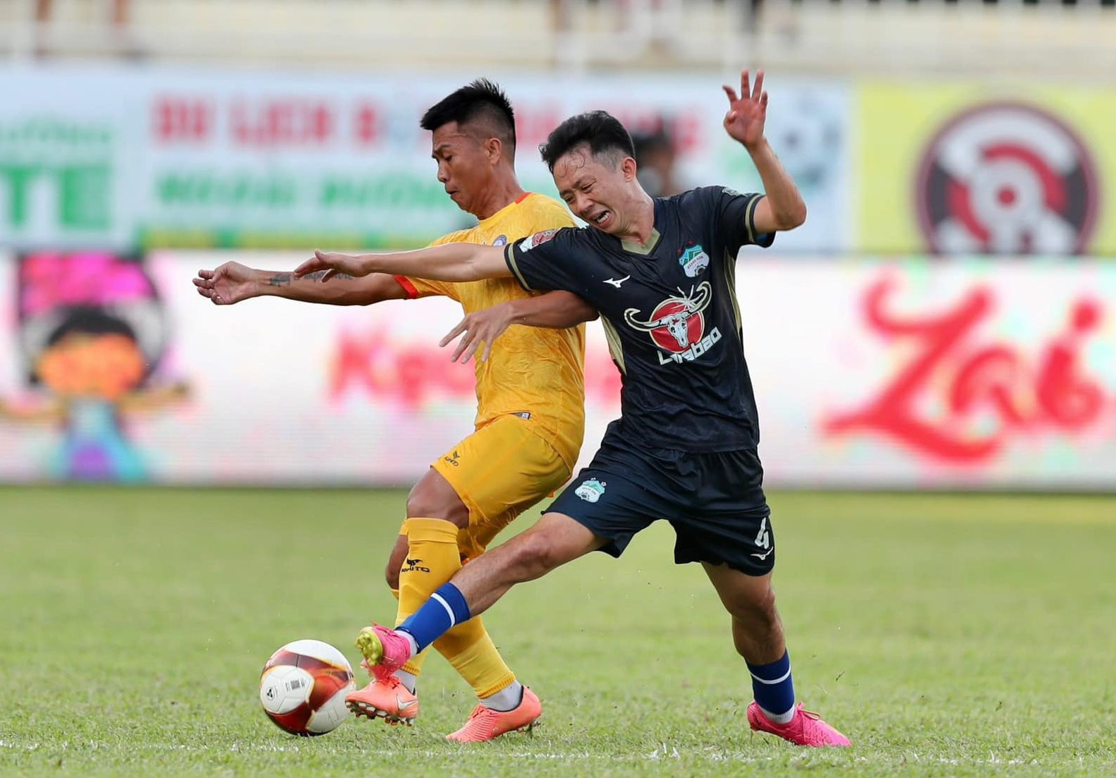 hagl vs khanh hoa.jpg