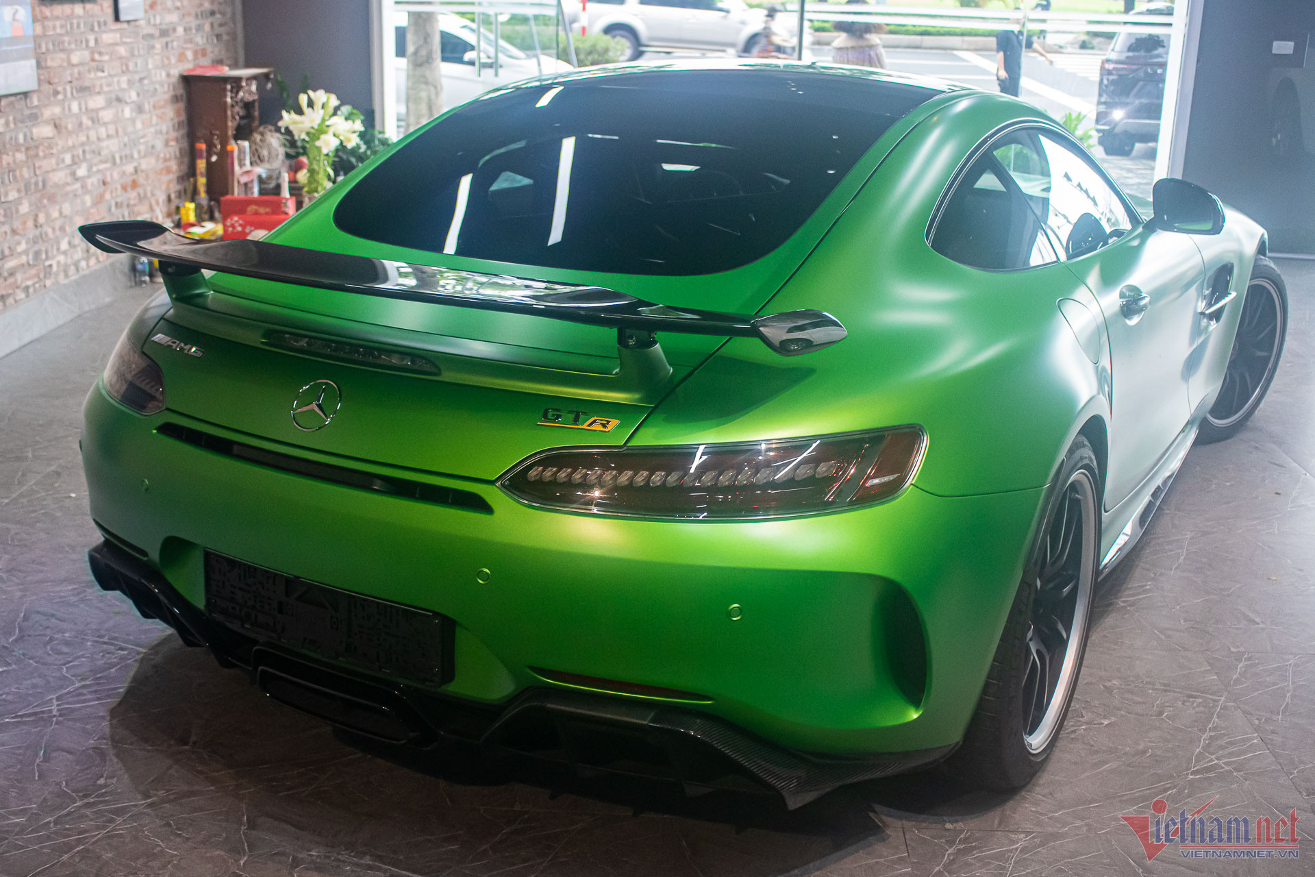 W-gtr-tu-nhan-10-2.jpg