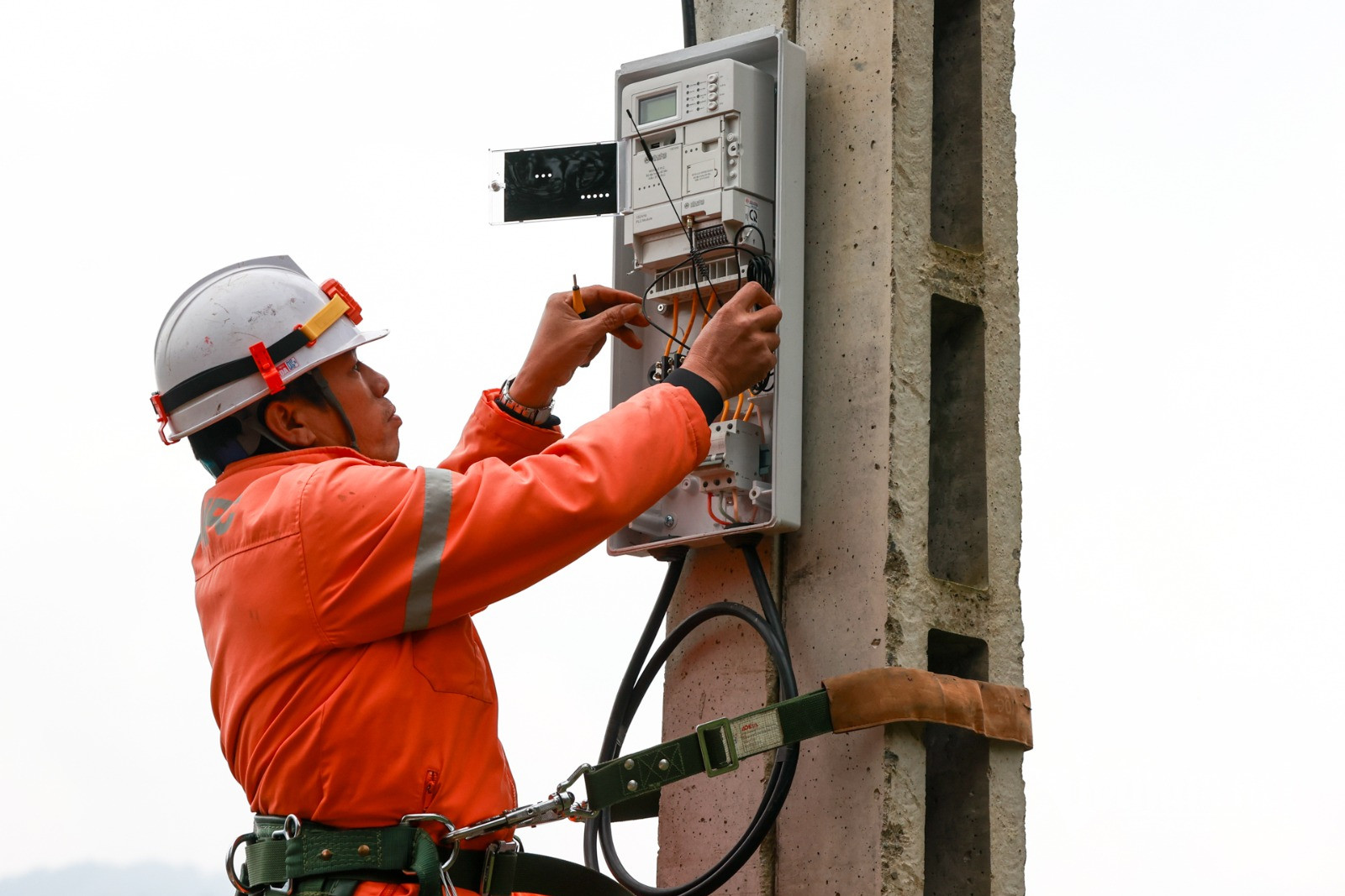 Vào cao điểm nắng nóng, Bộ Công Thương cam kết sẽ không thiếu điện