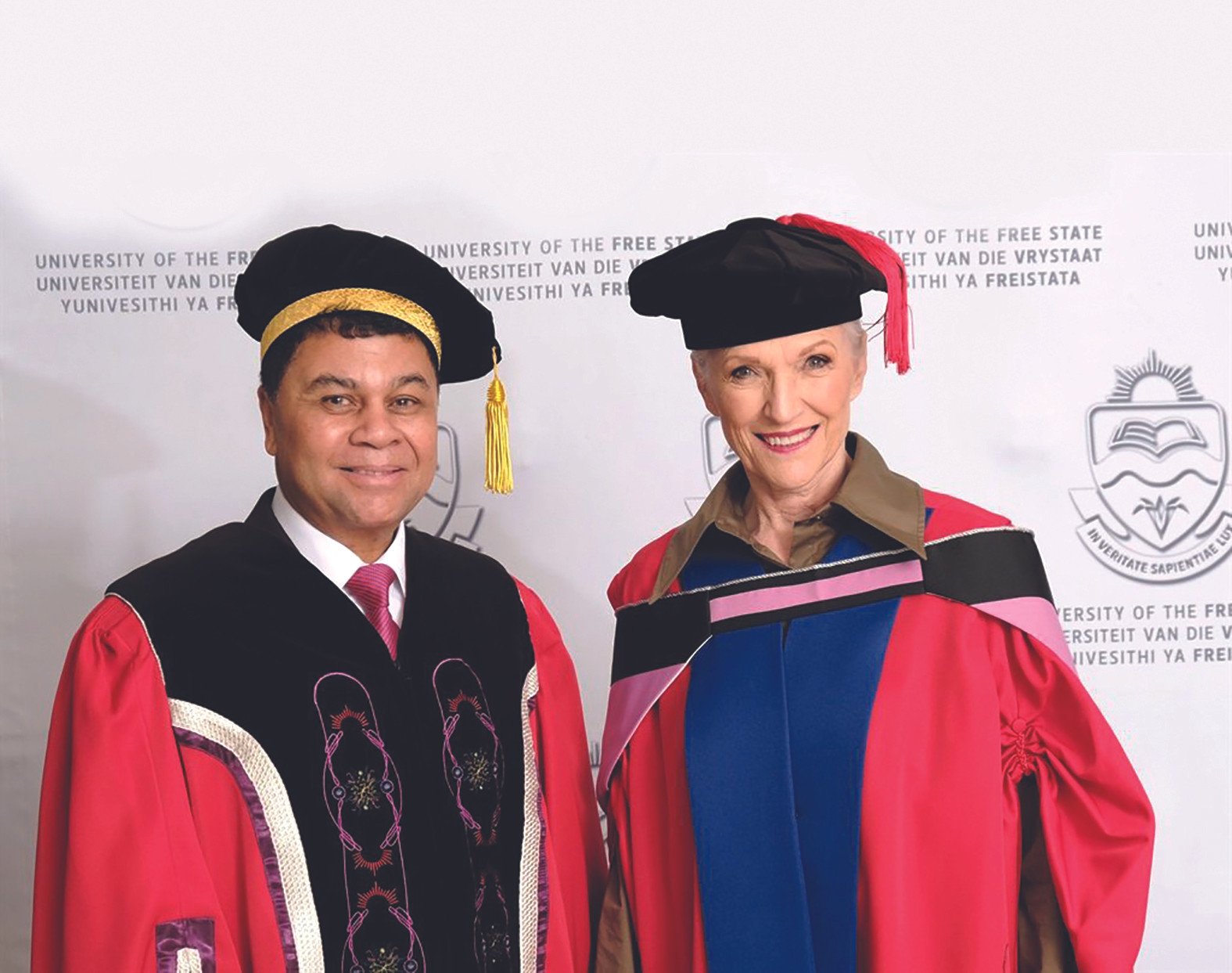 Người mẹ tuyệt vời của 3 triệu phú thế giới- Ảnh 2.