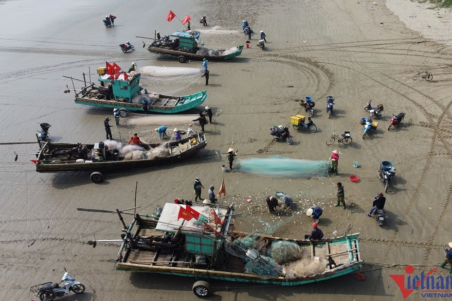 “Cảnh sát biển đồng hành với ngư dân” đến tỉnh Thanh Hóa