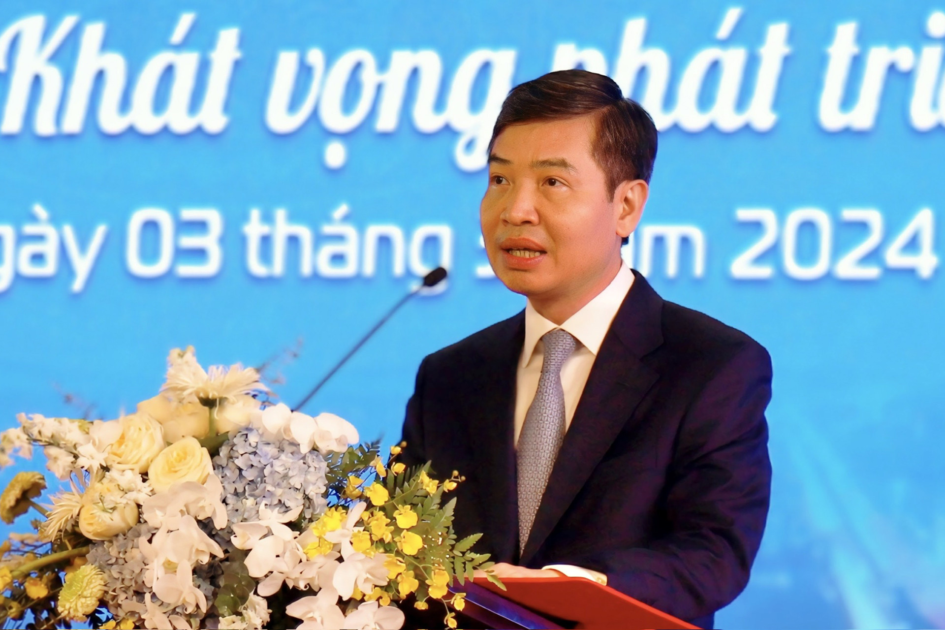 chu tich phu yen ong ta an tuan 1.jpg