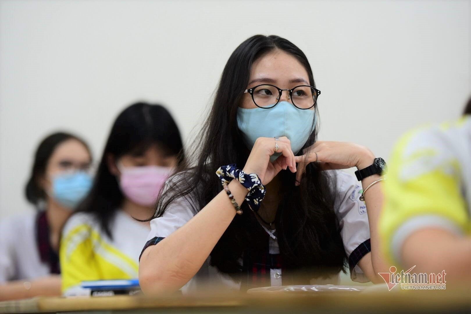 Chuyển từ trường đại học lên đại học cần trả lời câu hỏi: Sinh viên được lợi gì?