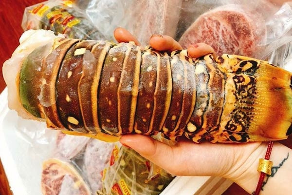 Sự thật đuôi tôm hùm Úc giá 350.000 đồng/kg