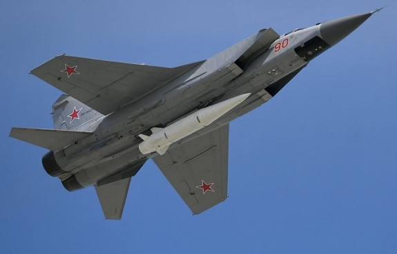 Tổng thống Nga Putin hé lộ hoạt động của loạt vũ khí siêu vượt âm