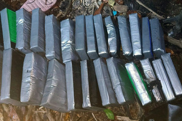 Công an Tiền Giang thông tin vụ 50 túi nghi ma túy trôi dạt vào bờ biển