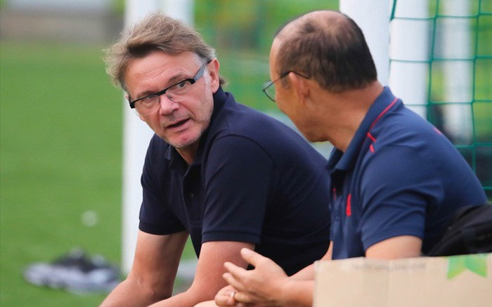 hlv troussier park hang seo.jpg