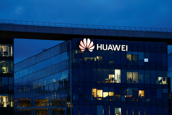 Huawei 'vượt khó', tăng trưởng mạnh nhất kể từ năm 2019