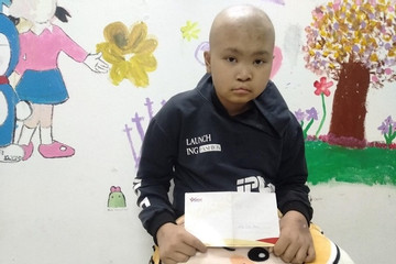 Em Trần Hoàng Phước bị ung thư xương được bạn đọc ủng hộ hơn 46 triệu đồng