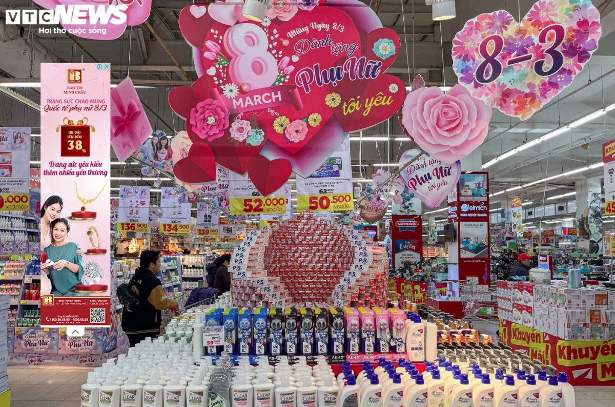 gift markets bustling on international women s day picture 2