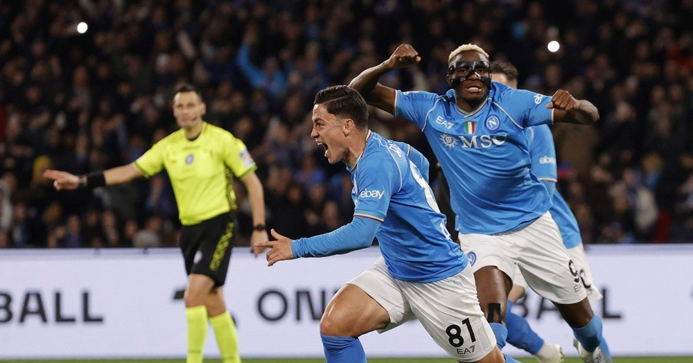 Niềm vui vỡ òa của các cầu thủ Napoli