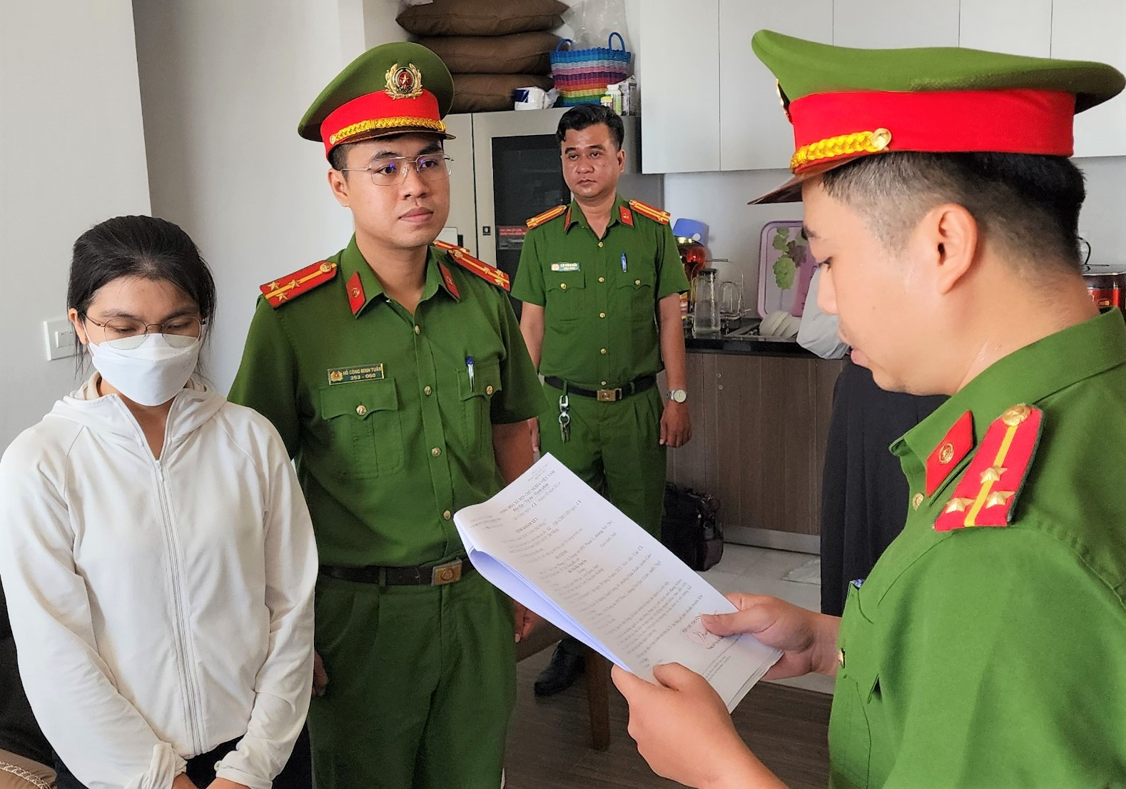 chiem doat tai san.jpg