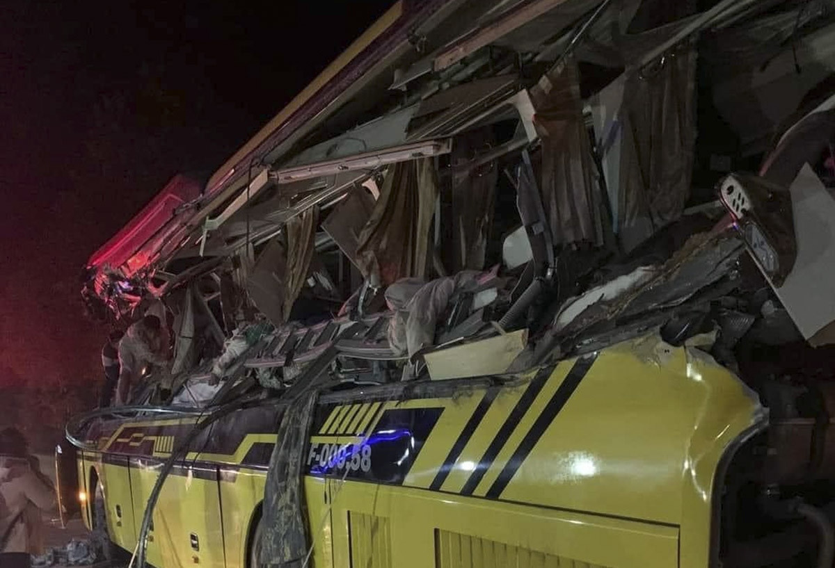 five die and five severely injured in road traffic collision picture 7