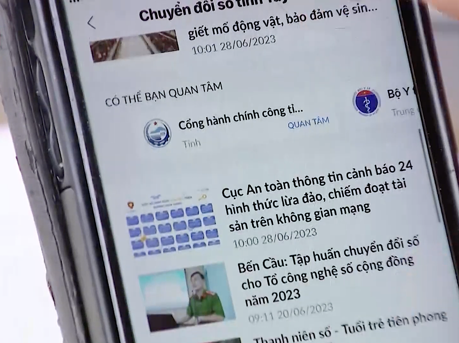 Theo ông Phí Mạnh Thắng - Chánh Văn phòng Quốc gia về giảm nghèo (Bộ Lao động - Thương binh và Xã hội), hiện nay việc ứng dụng công nghệ thông tin, chuyển đổi số là phương tiện nhanh nhất, hiệu quả để đưa thông tin đến cho toàn dân, công tác truyền thông.