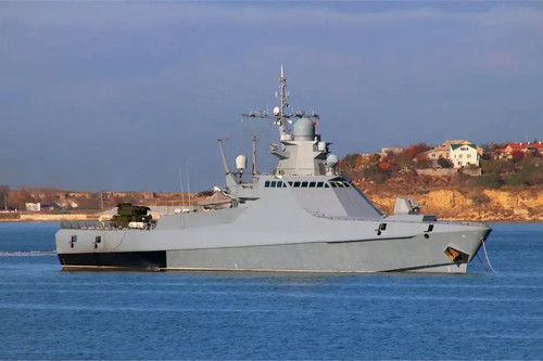 Tàu tuần tra Nga bị xuồng không người lái Ukraine tấn công gần Crưm
