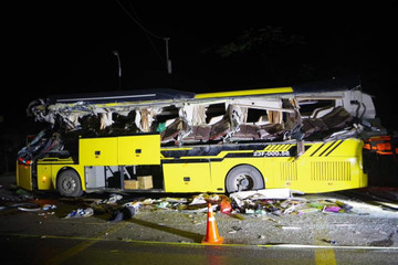 Thủ tướng yêu cầu điều tra nguyên nhân vụ tai nạn xe khách ở Tuyên Quang