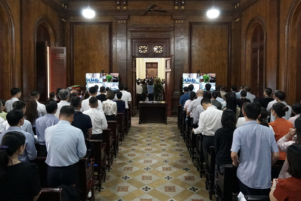 View - Hình ảnh bị cáo Trương Mỹ Lan và các đồng phạm tại phiên toà vụ Vạn Thịnh Phát