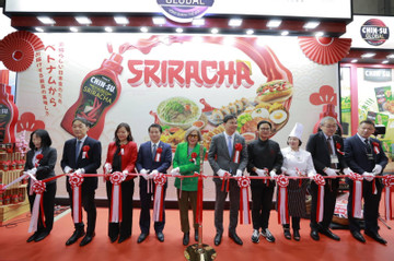 Bộ sản phẩm Chin-Su thu hút khách ở Foodex Nhật Bản 2024