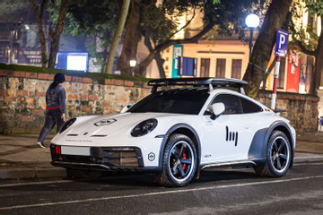 Cận cảnh Porsche 911 Dakar gần 16 tỷ vừa đi xuyên Việt gây sốt trong cộng đồng