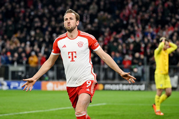 Harry Kane chói sáng, Bayern Munich đoạt vé tứ kết Cúp C1