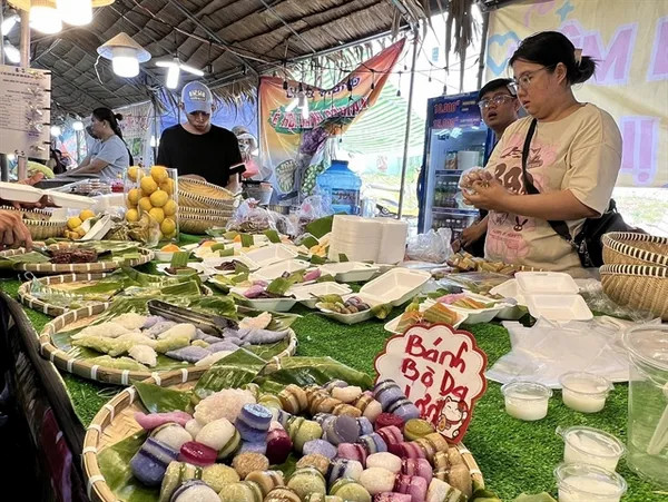 Southern traditional cake festival held next month in Can Tho