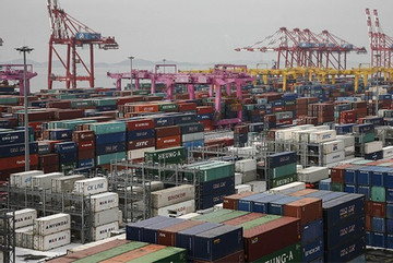 Weekly container service connects Korean port with Vietnam