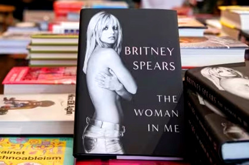 Hồi ký táo bạo của Britney Spears sắp ra mắt tại Việt Nam