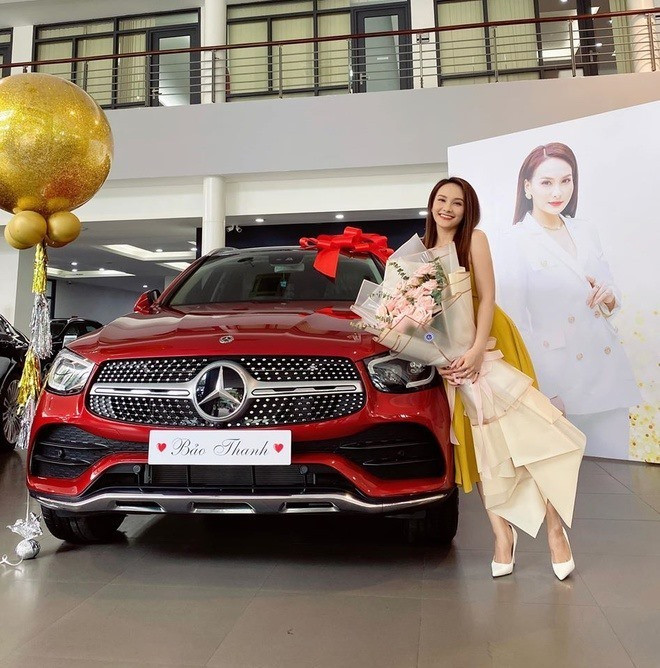 loat sao viet hot tau xe sang nam 2020 5.jpeg