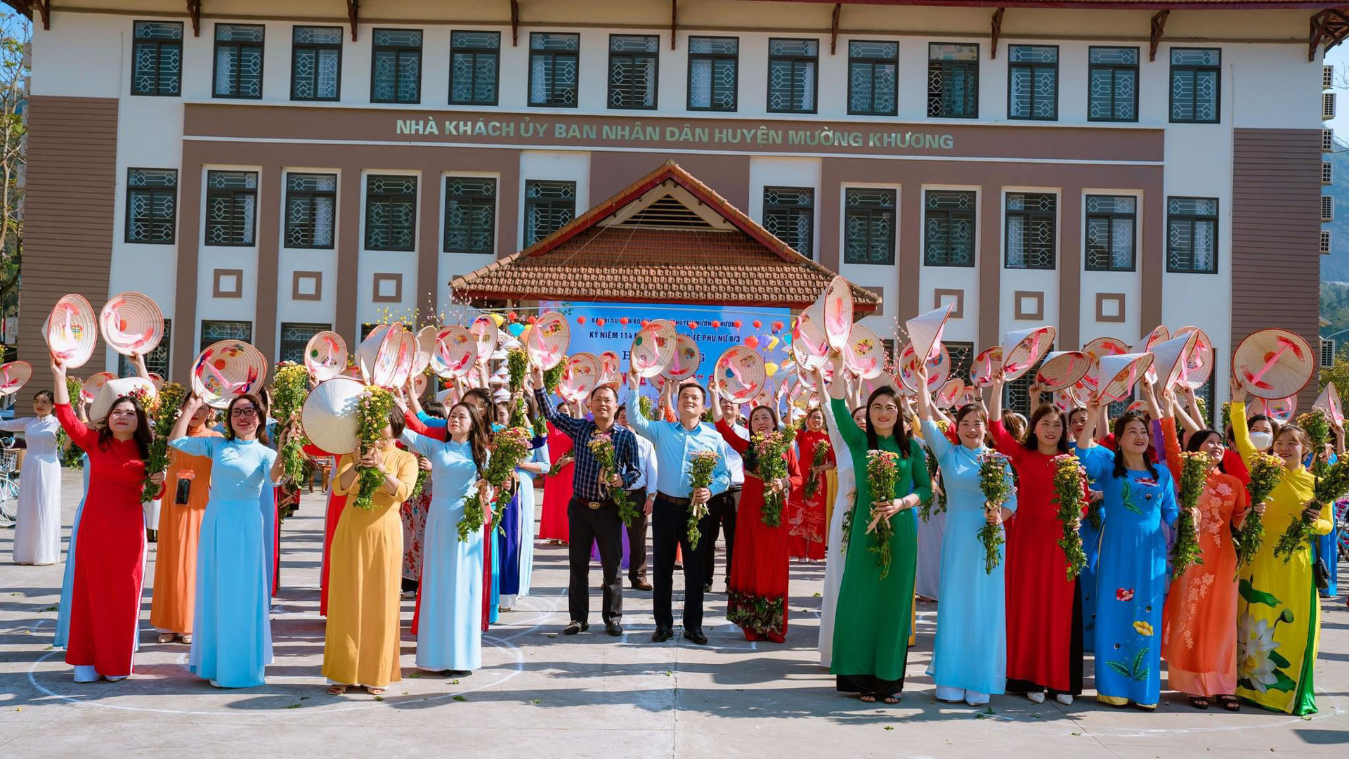 phu nu lao cai 10.jpg