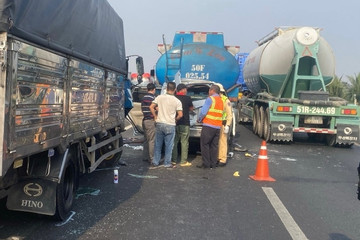 Tai nạn liên hoàn trên cao tốc TP.HCM - Trung Lương