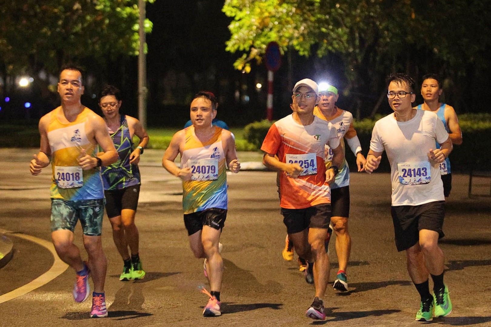 1 bán marathon .jpg