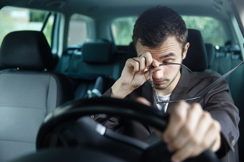 7 giải pháp cực đơn giản để tránh buồn ngủ khi lái xe