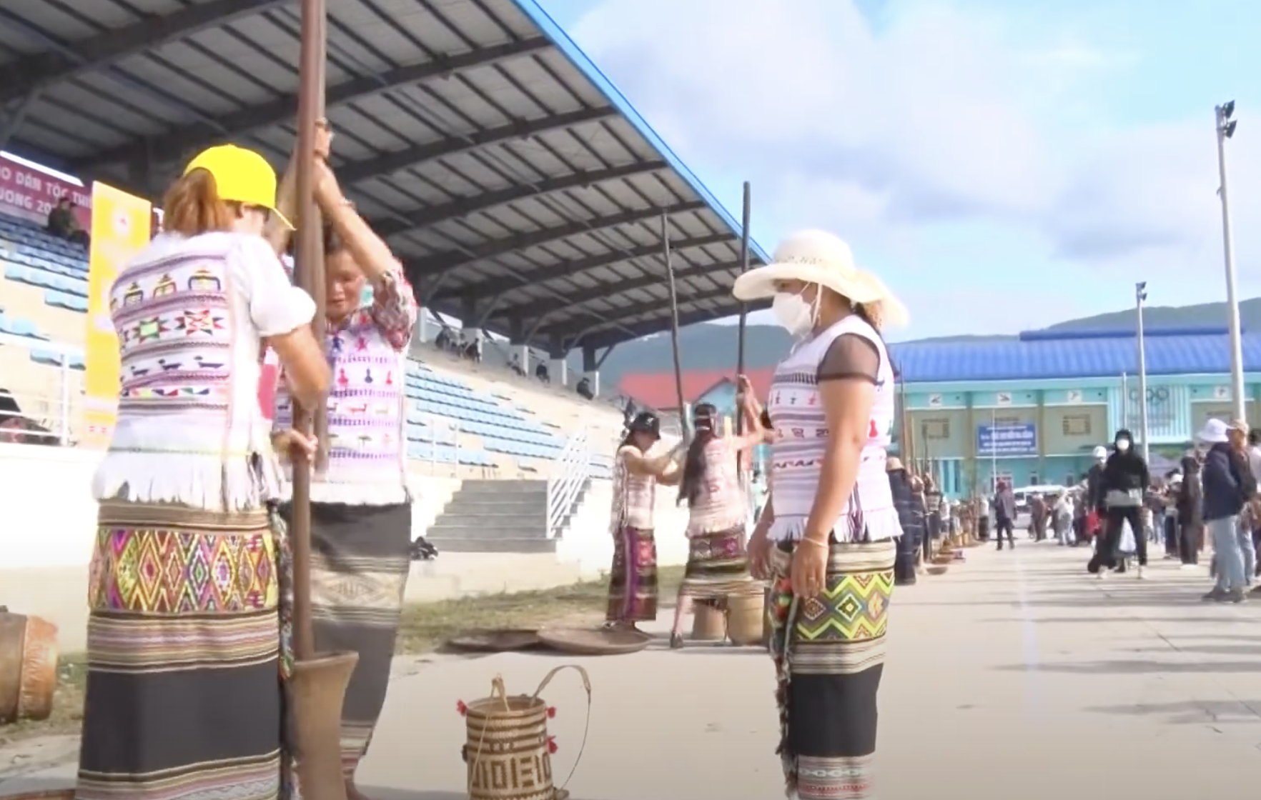 Lâm Đồng phát huy tinh thần đoàn kết, xây dựng buôn làng nông thôn mới giàu đẹp