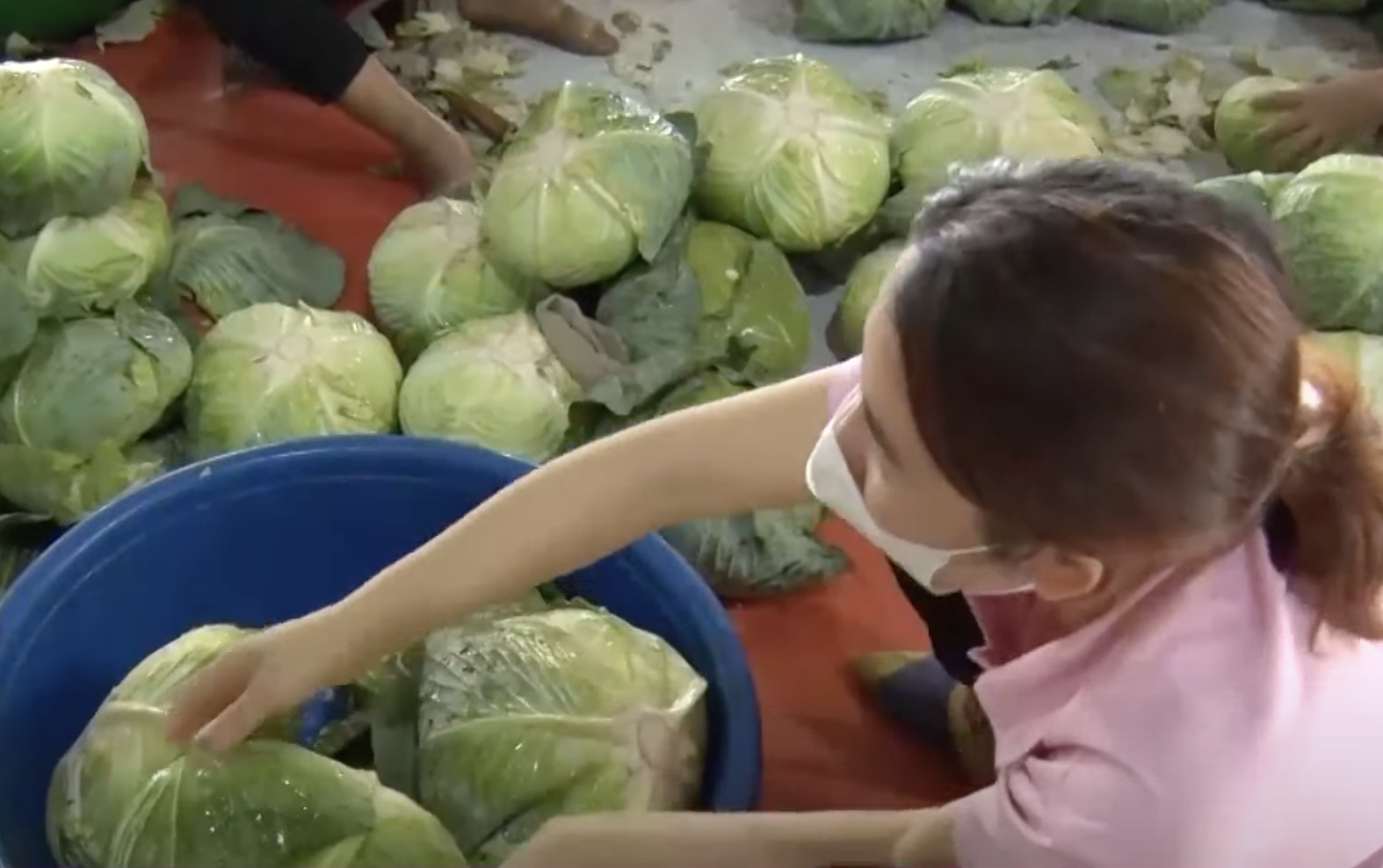 Đồng bào dân tộc thiểu số Thanh Hoá bán nông sản trên nền tảng số