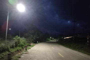 Huyện nghèo Tu Mơ Rông (Kon Tum) bừng sáng từ điện năng lượng mặt trời